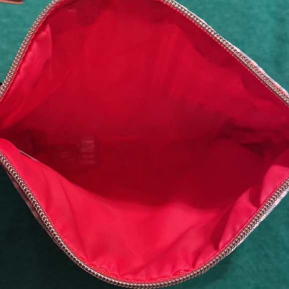 Make up bag - Picture 2 of 2